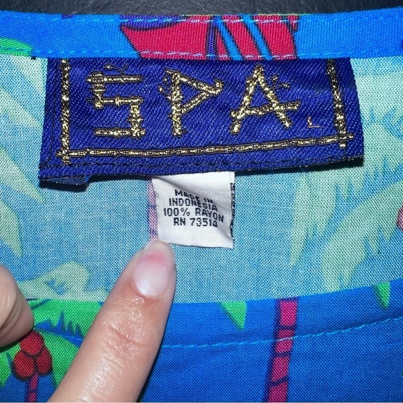 SPA by Chicos women L Cropped Top
Colorful Art to Wear sequin palm trees fringe - Picture 9 of 10